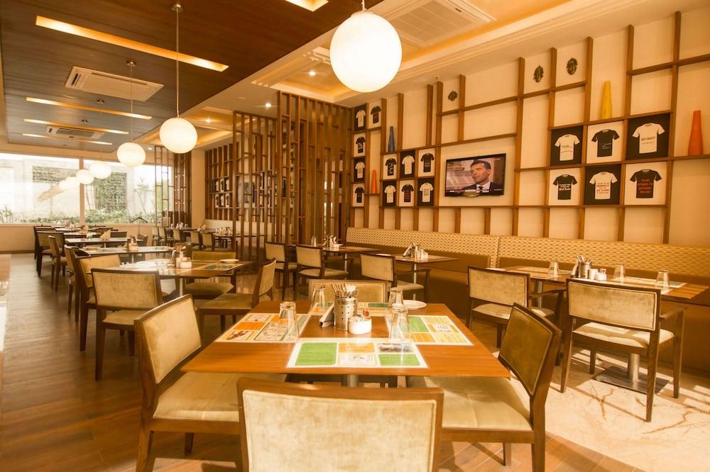 Lemon Tree Hotel, Sector 60, Gurugram Gurgaon Exterior photo