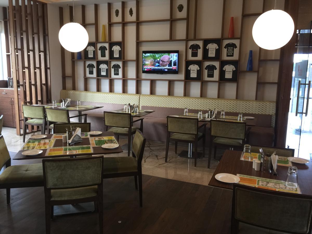 Lemon Tree Hotel, Sector 60, Gurugram Gurgaon Exterior photo